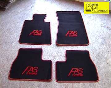 Velour-Teppichset fr BMW E30 in Schwarz mit roter Umkettelung