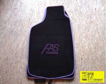 Velour-Teppichset fr VW Golf 1 in Schwarz mit Umkettelung in Lila